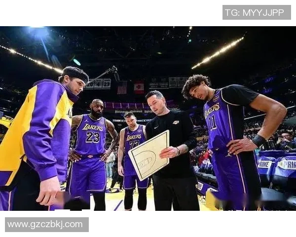 湖人对决快船激战正酣12月13日精彩赛事不容错过